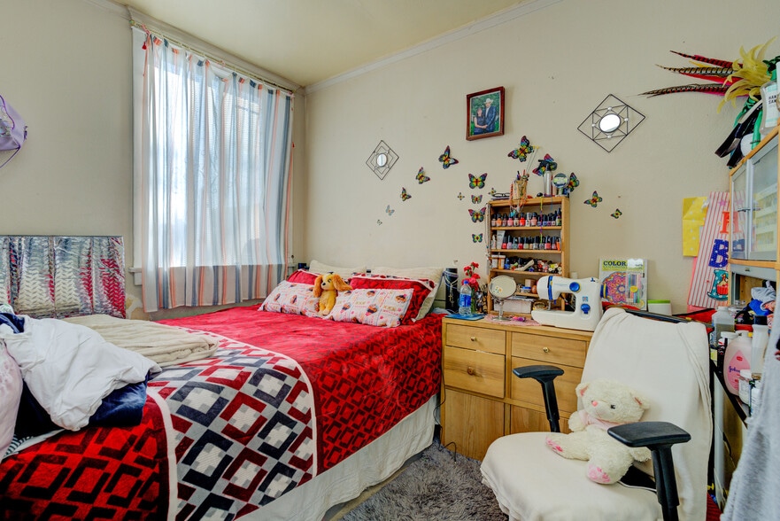 More Photos Of 2608 54th, Los Angeles Apartments For Sale