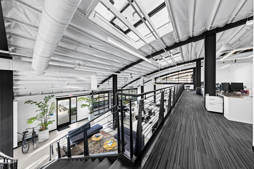 More Photos Of 236 S Sierra Ave, Solana Beach Loft Creative Space For Sale