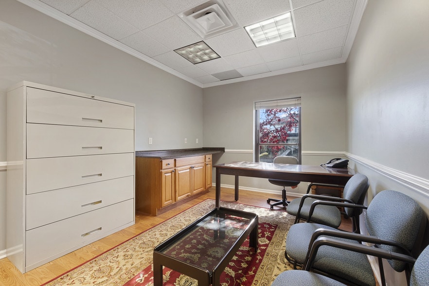 More Photos Of 188 E Bergen Pl, Red Bank Office For Sale