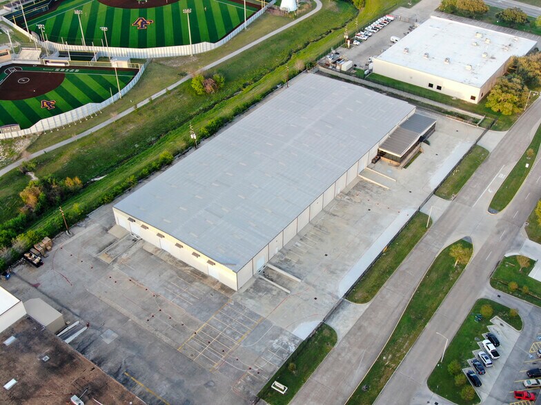 More Photos Of 10422 W Gulf Bank Rd, Houston Distribution For Lease