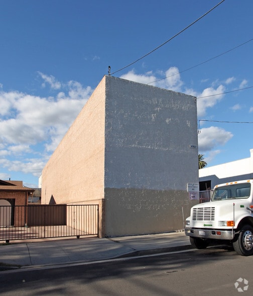 More Photos Of 12601-12615 San Fernando Rd, Sylmar Unknown For Lease