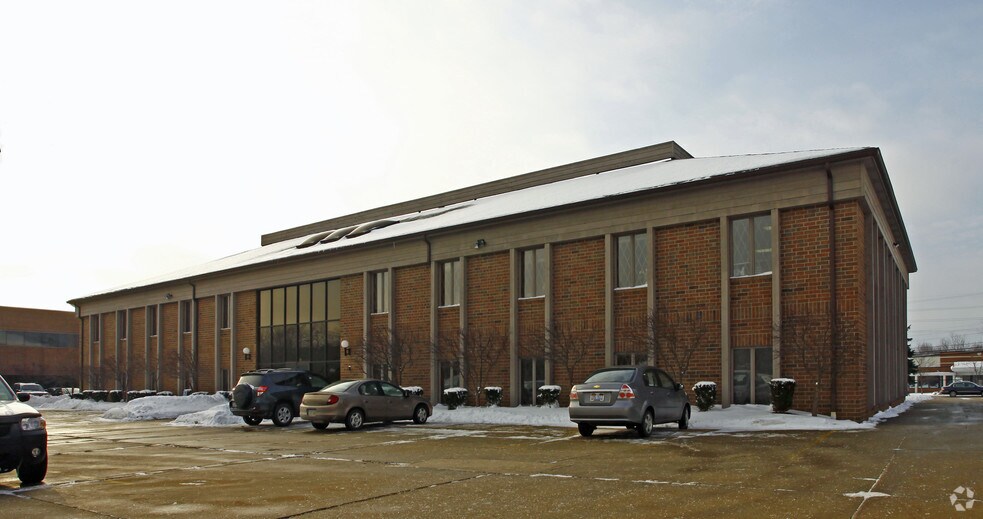 More Photos Of 30505 Bainbridge Rd, Solon Office For Lease