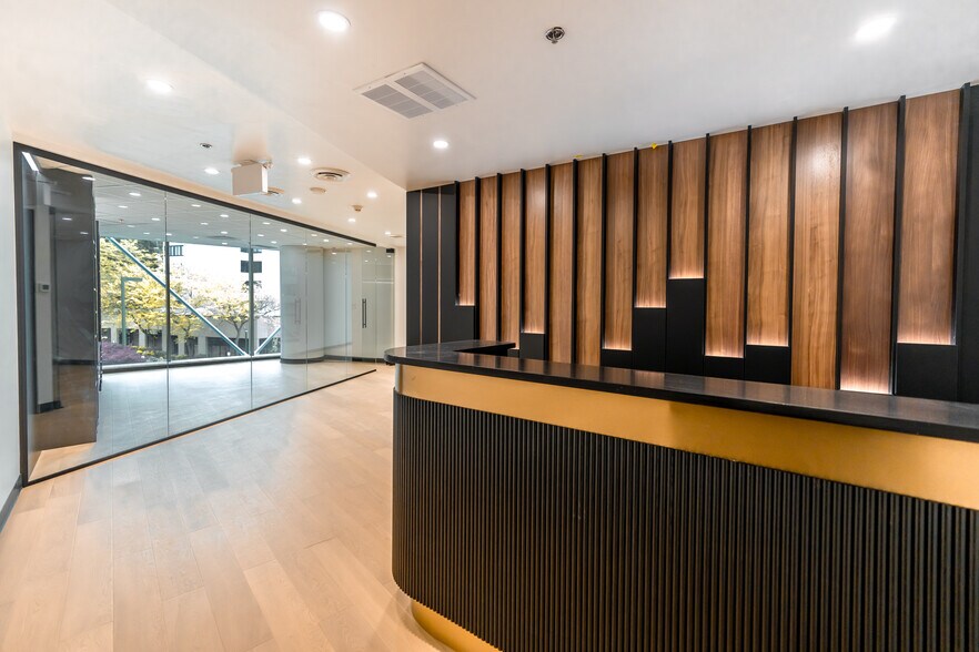 More Photos Of 1493 Foster St, White Rock Apartments For Sale