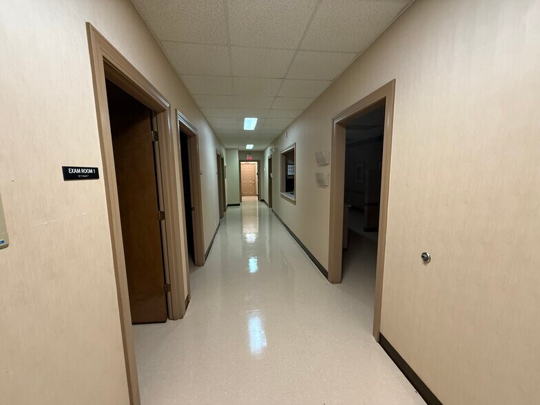 More Photos Of 1001-1045 N Highland Ave, Murfreesboro Medical For Sale