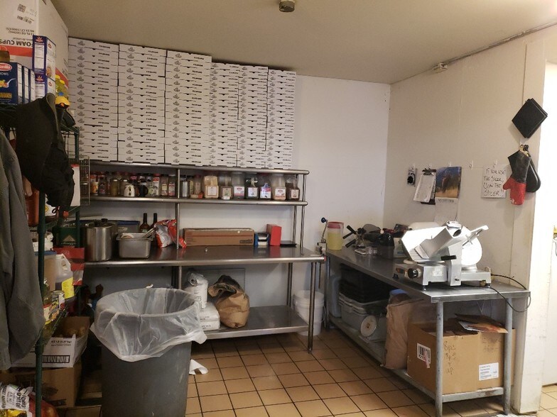 More Photos Of 10980 Dunnigan Rd, Emmett Restaurant For Sale