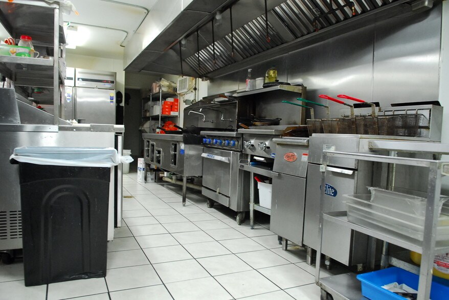 More Photos Of 6507 Brittmoore Rd, Houston Restaurant For Sale