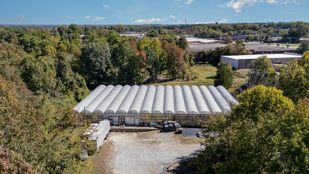 More Photos Of 1308 Starr Dr, High Point Service For Lease