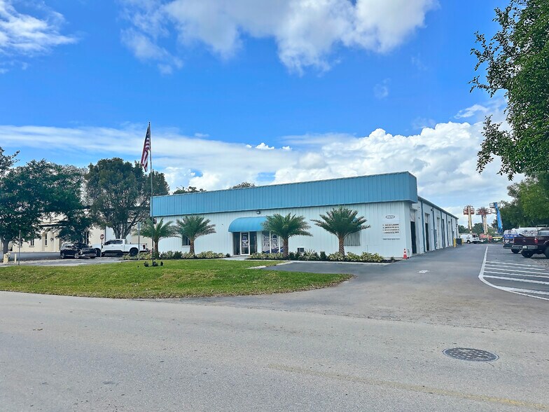 Primary Photo Of 4573 Enterprise Ave, Naples Manufacturing For Sale