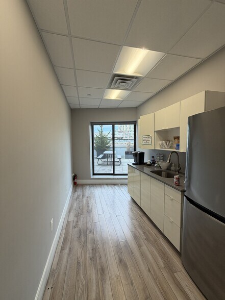 More Photos Of 101 Broadway, Brooklyn Office For Lease