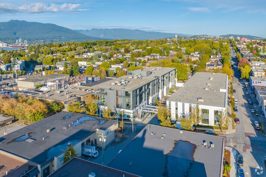 More Photos Of 1900-1990 Pandora St, Vancouver Office For Sale