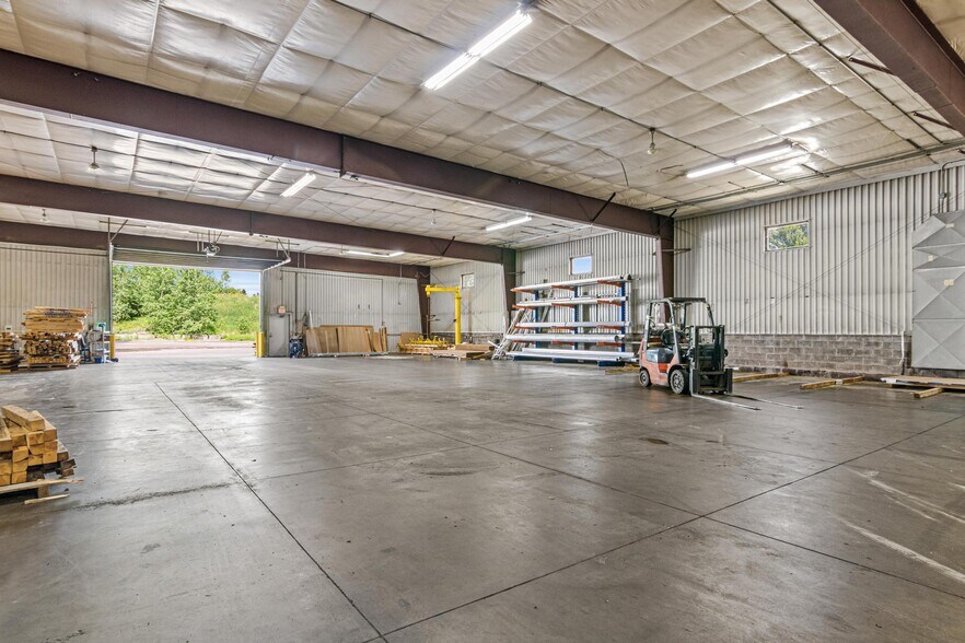 More Photos Of 671-675 Grupe St, Roberts Warehouse For Sale