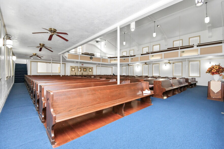 More Photos Of 2728 Kentucky St, Baytown Religious Facility For Sale