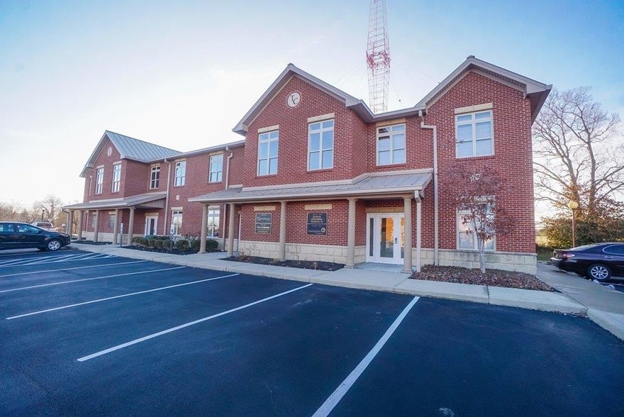 More Photos Of 5770 Gateway Blvd, Mason Medical For Lease