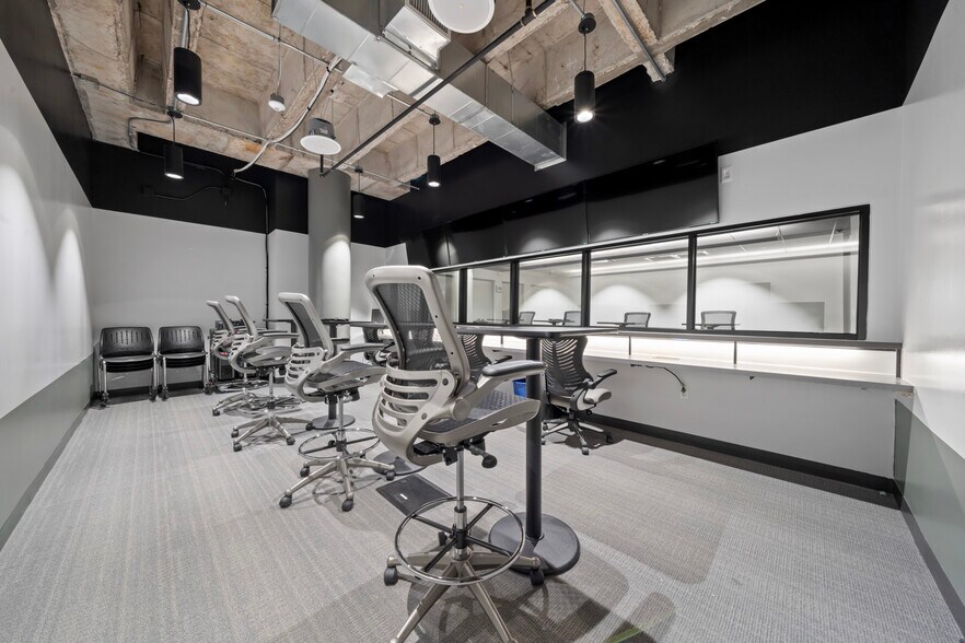 More Photos Of 7620 Guadalupe St, Austin Office For Lease