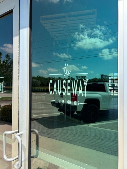 More Photos Of 28280 Old 41 Rd, Bonita Springs Research And Development For Lease