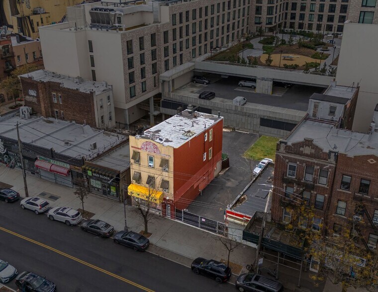 More Photos Of , Brooklyn General Retail For Sale