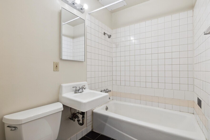 More Photos Of 1612 Parker St, Berkeley Apartments For Sale