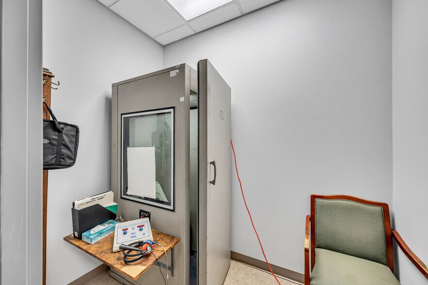 More Photos Of 812 W Innes St, Salisbury Medical For Sale