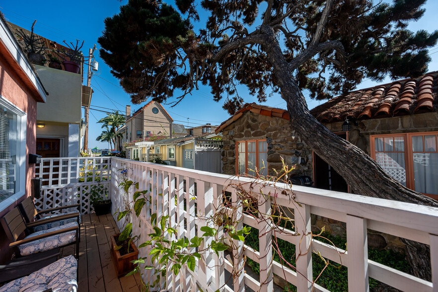 More Photos Of 830-832 Pismo Ct, San Diego Apartments For Sale