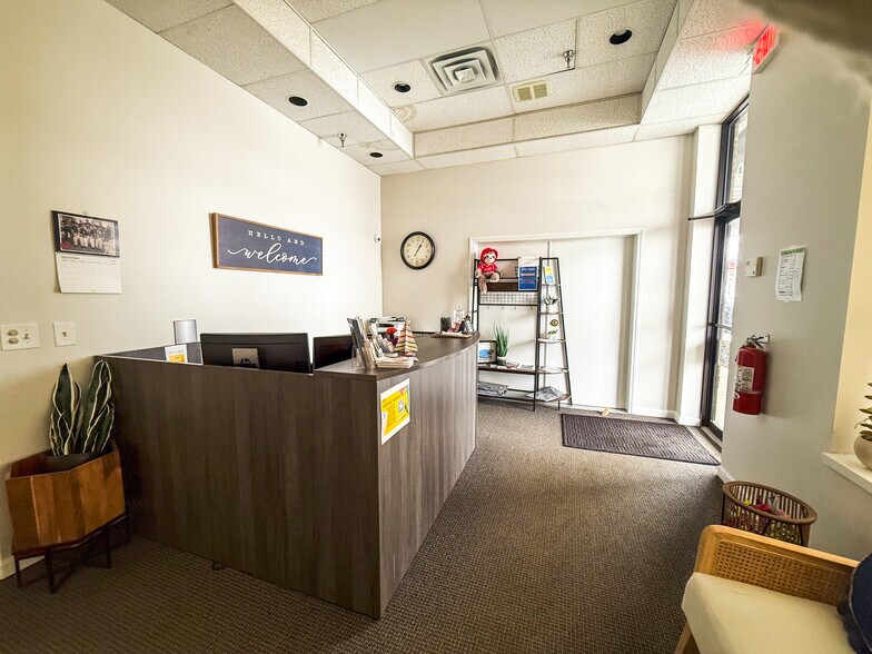 More Photos Of 1350-1500 S Lapeer Rd, Oxford Unknown For Lease