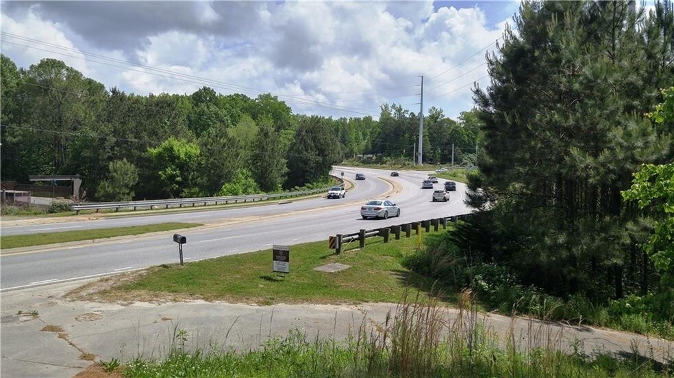 More Photos Of 1345 Ronald Reagan Blvd, Cumming Showroom For Sale