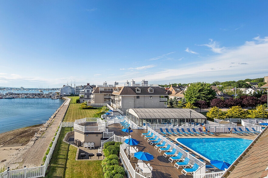 More Photos Of 551 Thames St, Newport Hotel For Sale