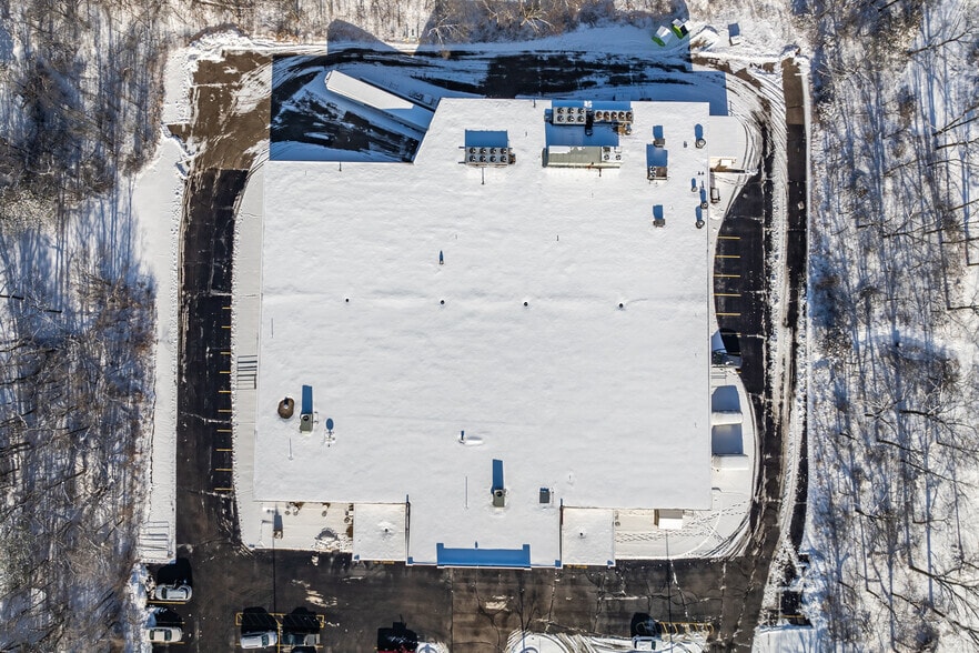 More Photos Of 690 W State St, Burlington Supermarket For Sale