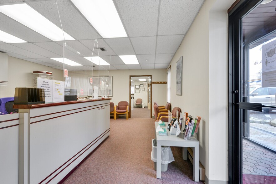 More Photos Of 127 Chestnut St, Roselle Park Storefront For Sale