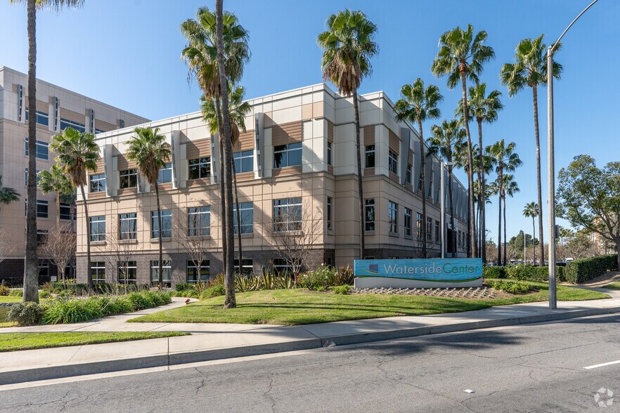 More Photos Of 3200 E Guasti Rd, Ontario Coworking Space