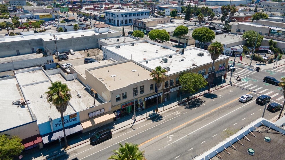 More Photos Of 810 N Avalon Blvd, Wilmington Storefront For Sale