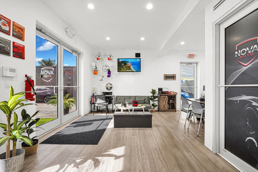 More Photos Of 9621 NW 27th Ave, Miami Office For Sale