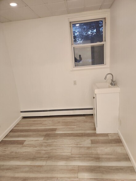 More Photos Of 33 E Main St, East Islip Office For Sale