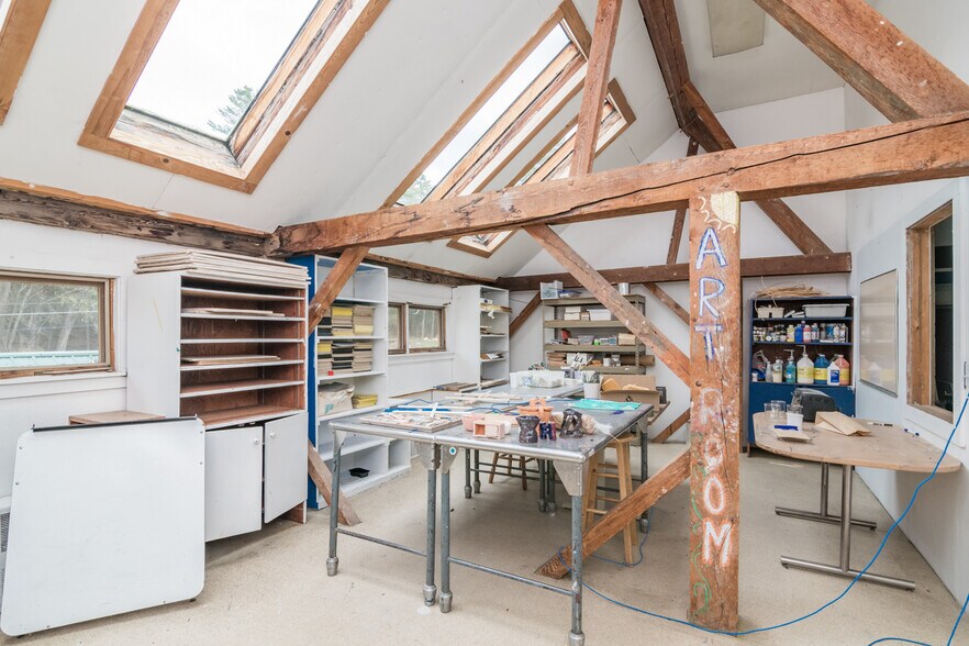 More Photos Of 154 S Mountain Rd, Northfield Schools For Sale