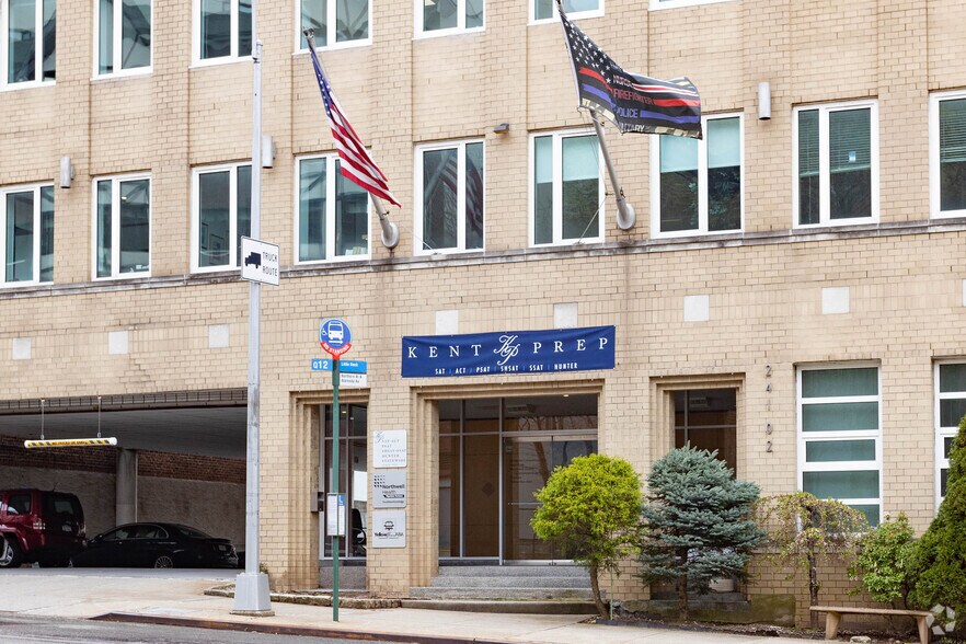 More Photos Of 241-02 Northern Blvd, Douglaston Office For Lease