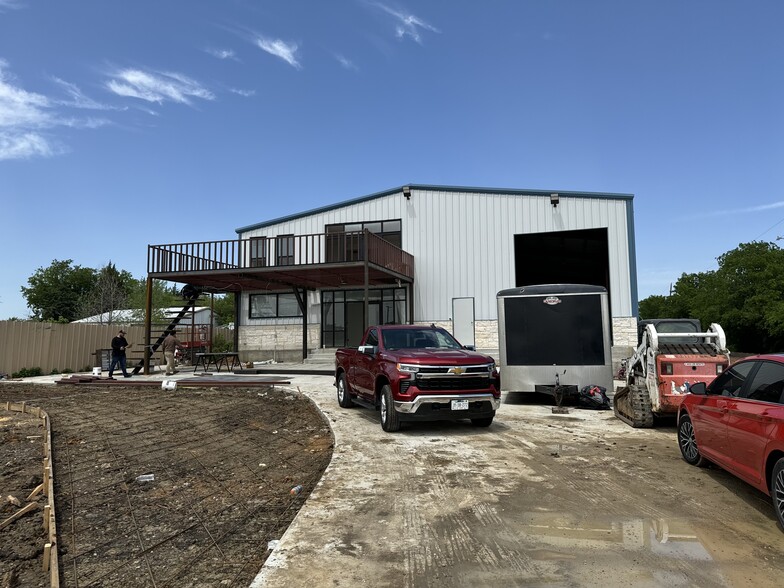 Primary Photo Of 10105 US-67, Alvarado Warehouse For Sale