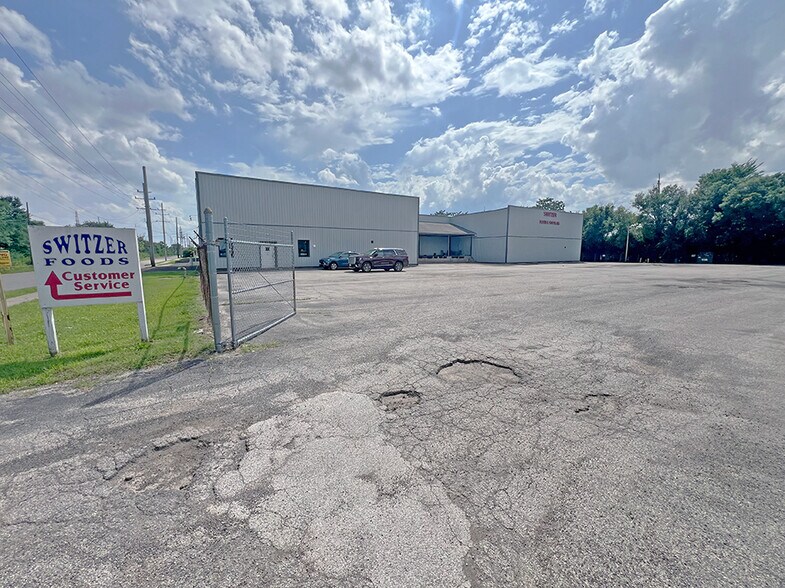 More Photos Of 575 N 20th St, East St Louis Industrial For Sale