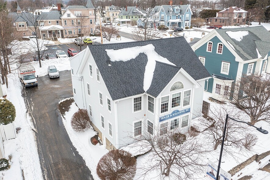 Primary Photo Of 32 School St, Leominster Office For Sale