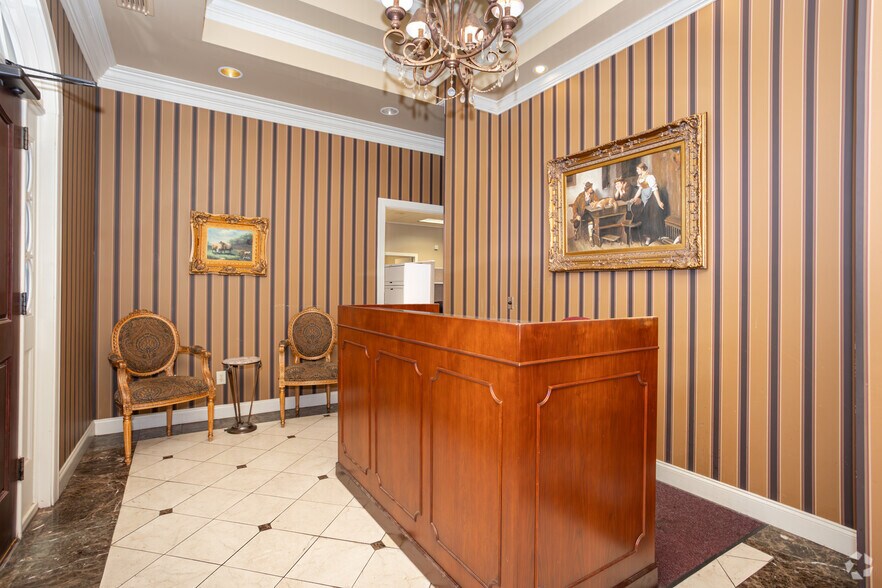 More Photos Of 2421 Brookstone Centre Pky, Columbus Medical For Sale