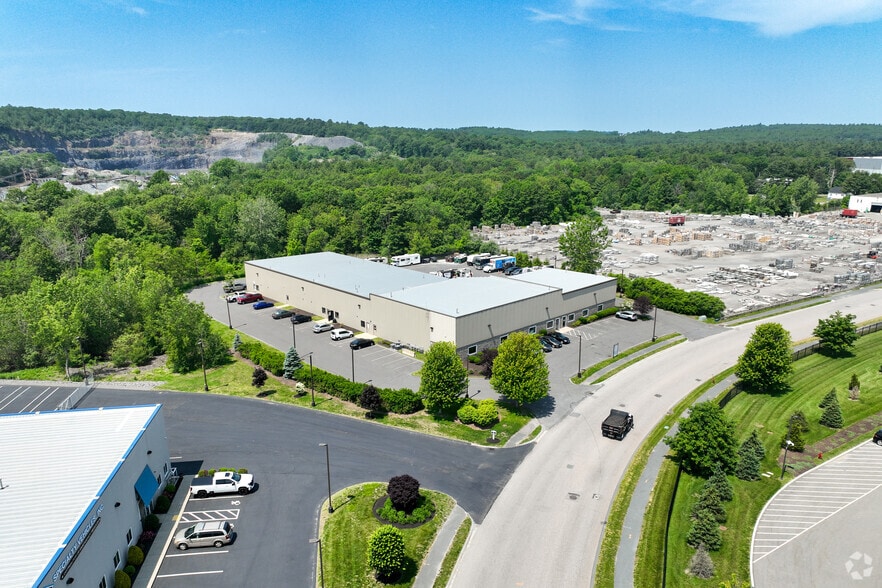 More Photos Of 22 Commerce Blvd, Plainville Flex For Lease