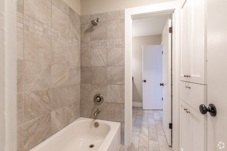 More Photos Of 8800-8888 Kempwood Dr, Houston Apartments For Sale