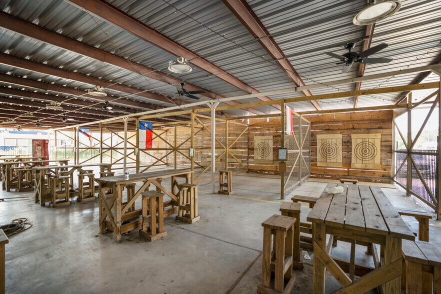 More Photos Of 13027 TX-105 E, Cut And Shoot Sports And Entertainment For Sale