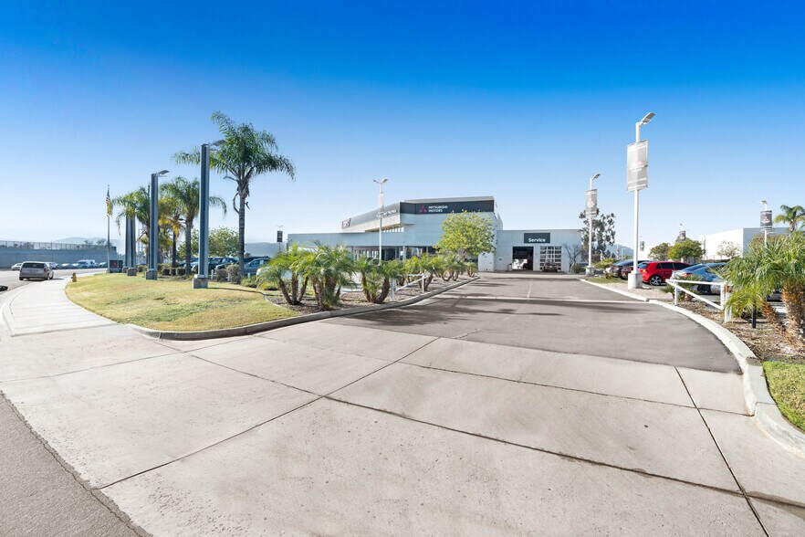 More Photos Of 26825 Auto Mall Pky, Murrieta Auto Dealership For Lease