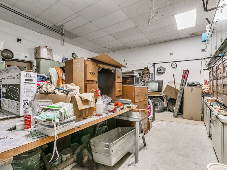 More Photos Of 3025 Westminster Rd, Nicoma Park Light Manufacturing For Sale