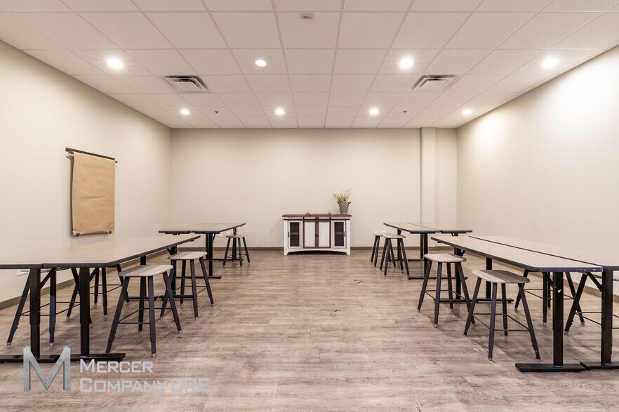 More Photos Of 3300 N Santa Fe Ave, Oklahoma City Warehouse For Sale