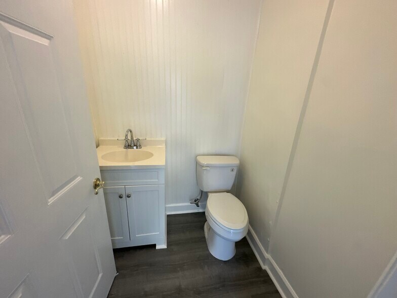 More Photos Of 4118 Clairmont Rd, Chamblee Medical For Sale