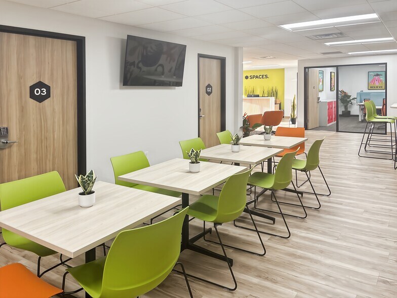 More Photos Of 2650 Camino del Rio N, San Diego Office For Lease