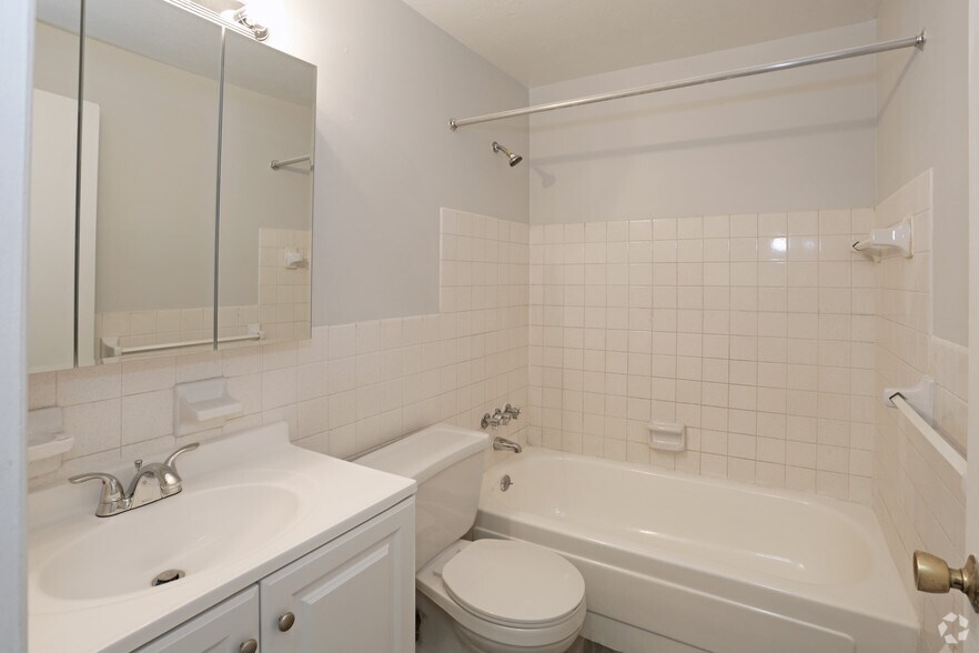 More Photos Of 25400 Euclid Ave, Euclid Apartments For Sale