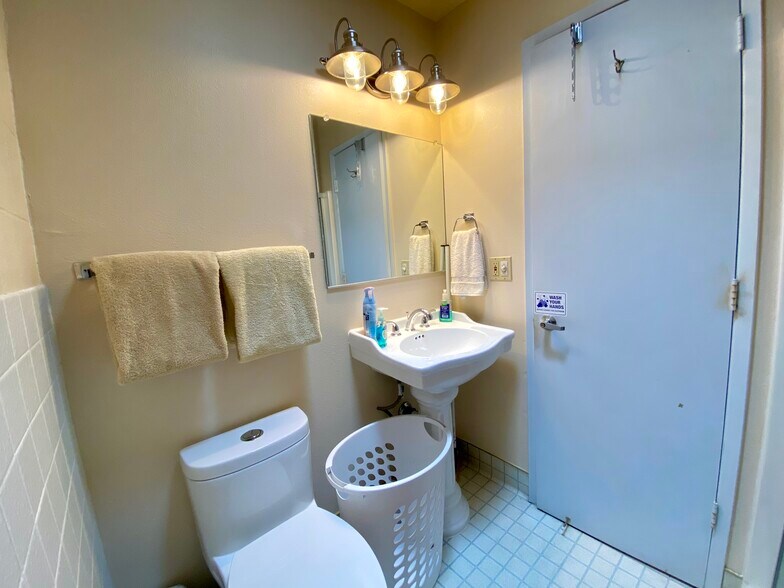 More Photos Of 410 N H St, Lompoc Freestanding For Sale