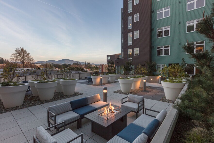 More Photos Of 1500 N California Blvd, Walnut Creek Apartments For Lease