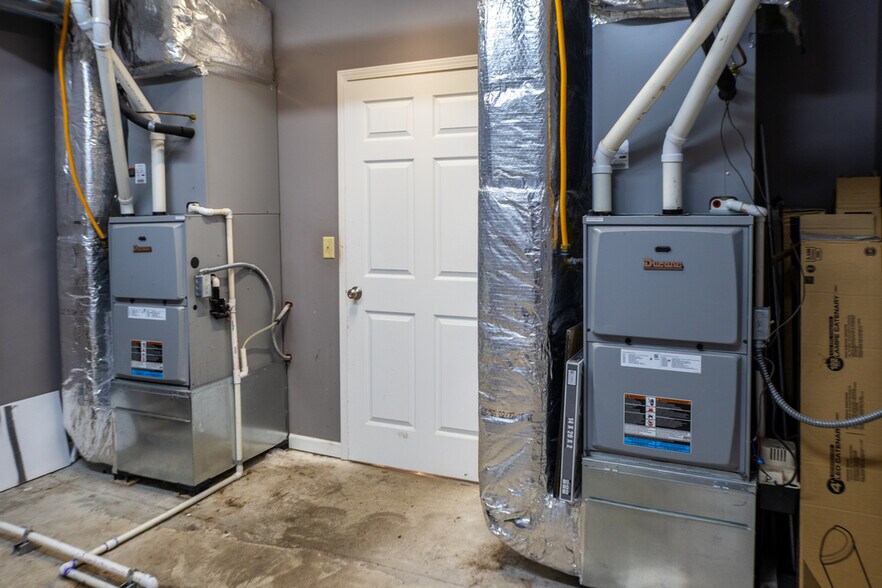 More Photos Of 2504 Veterans Memorial Pky S, Lafayette Office For Sale